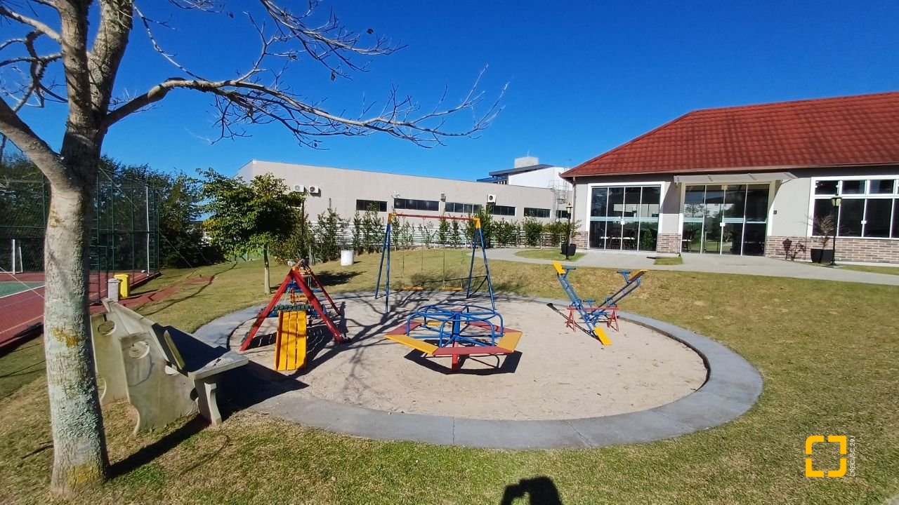 Terreno com 490m², no bairro Ingleses do Rio Vermelho em Florianópolis