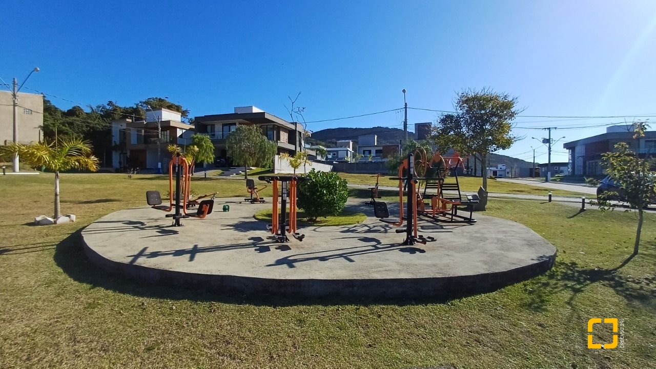 Terreno com 490m², no bairro Ingleses do Rio Vermelho em Florianópolis
