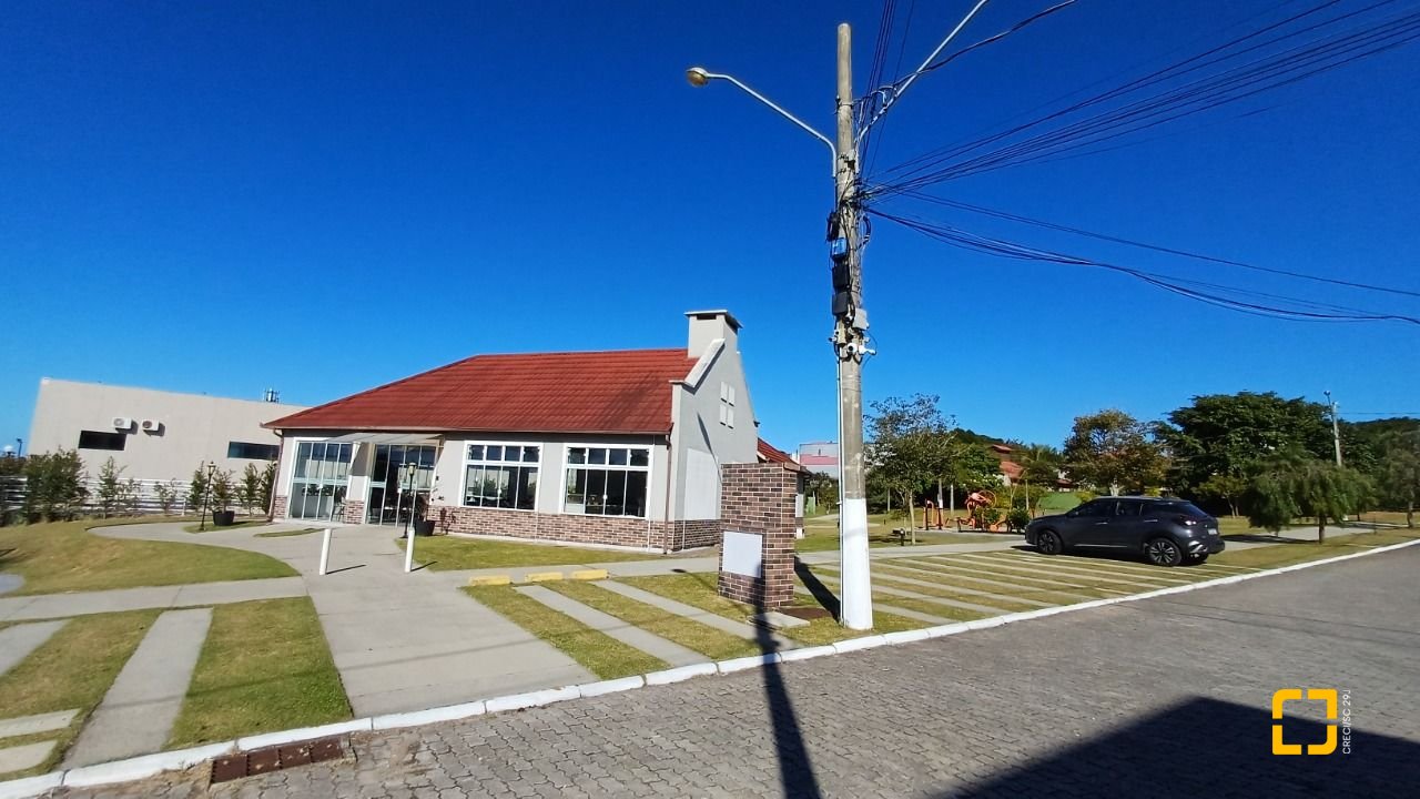 Terreno com 490m², no bairro Ingleses do Rio Vermelho em Florianópolis