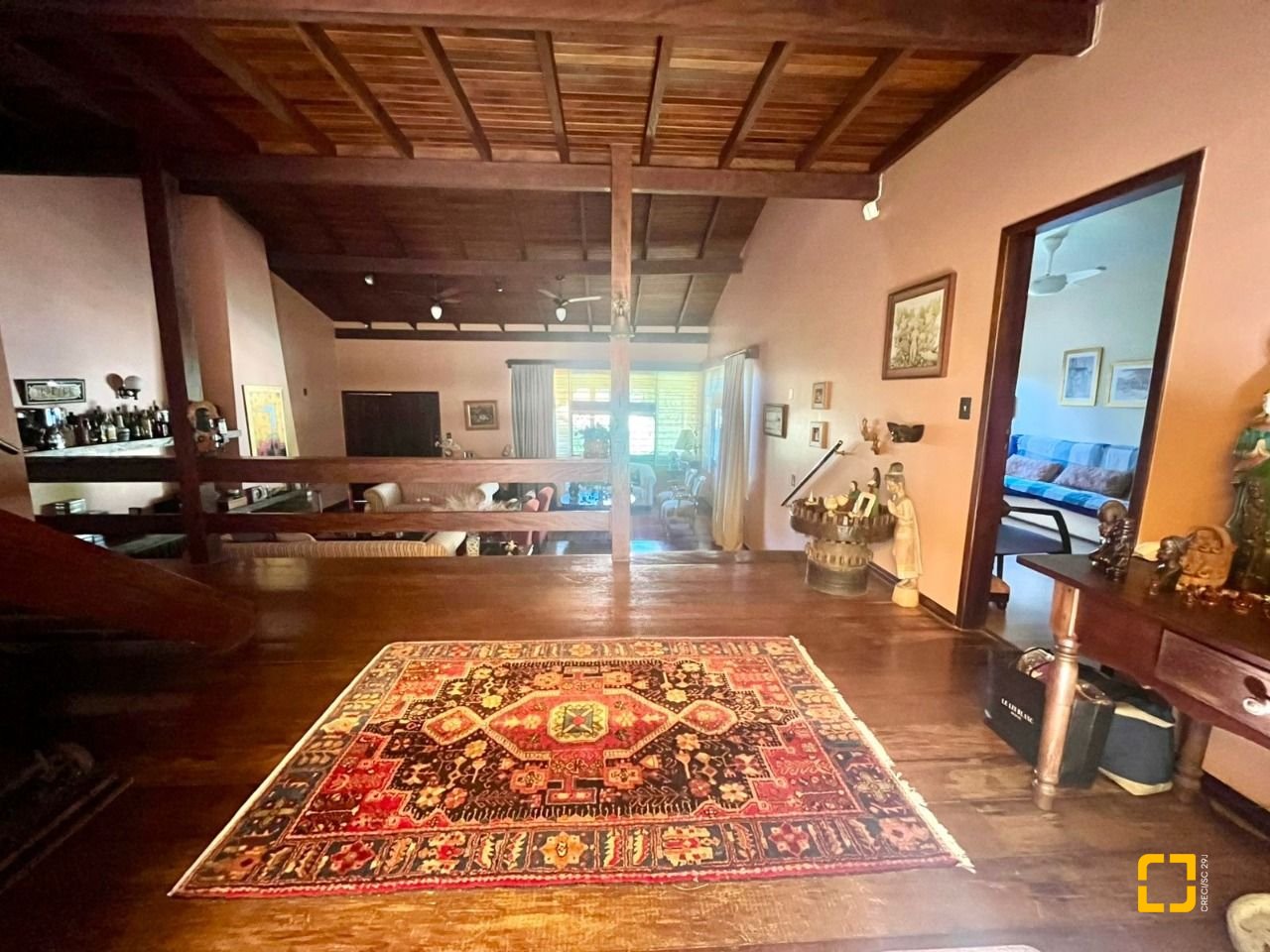Casa com 392m², 4 quartos (sendo 1 suíte), 4 garagens, no bairro Lagoa da Conceição em Florianópolis