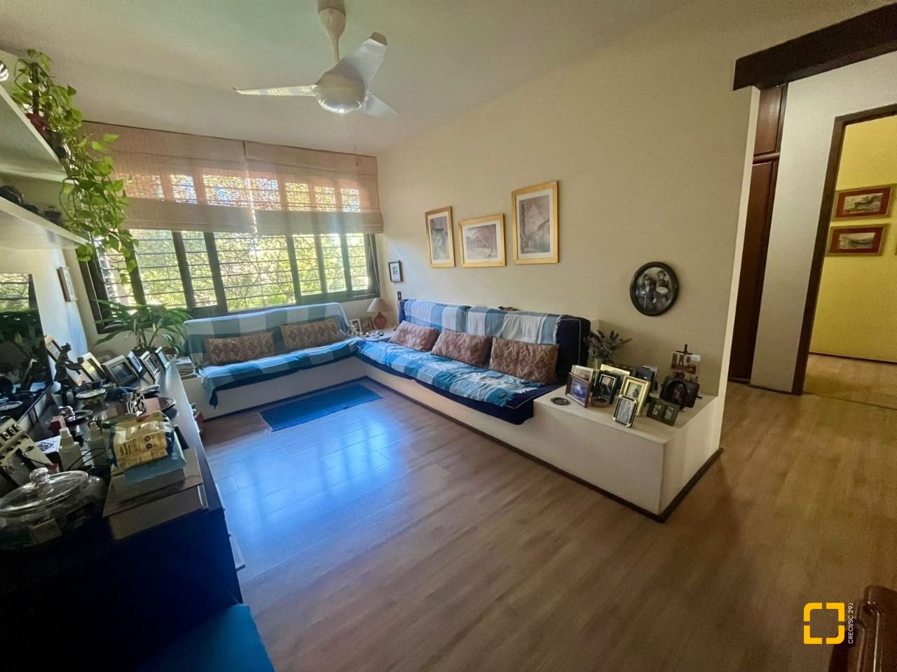 Casa com 392m², 4 quartos (sendo 1 suíte), 4 garagens, no bairro Lagoa da Conceição em Florianópolis