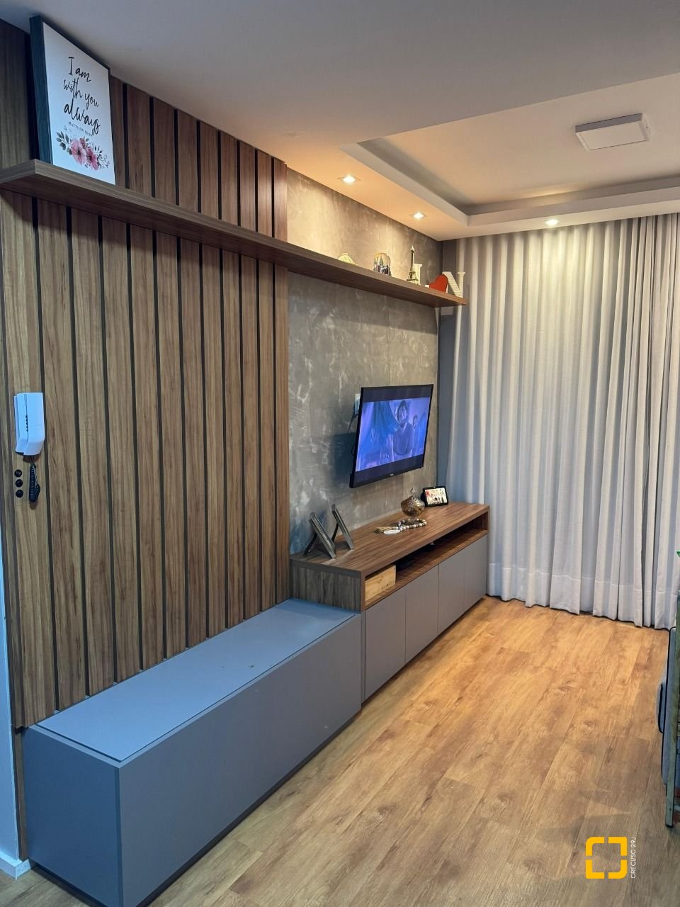 Apartamento com 49m², 2 quartos, 1 garagem, no bairro Praia de Fora em Palhoça