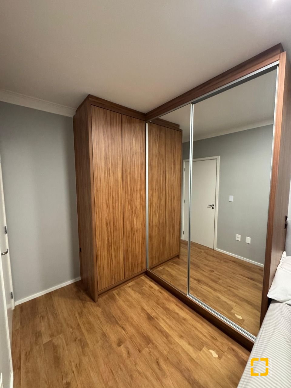Apartamento com 49m², 2 quartos, 1 garagem, no bairro Praia de Fora em Palhoça