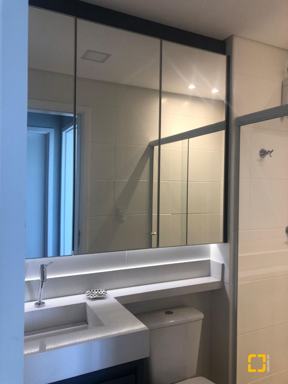 Apartamento com 49m², 2 quartos, 1 garagem, no bairro Praia de Fora em Palhoça