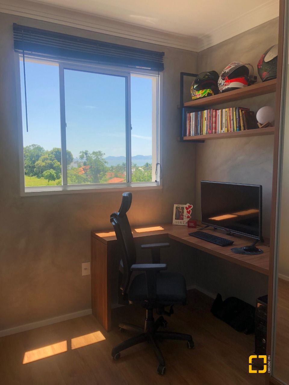 Apartamento com 49m², 2 quartos, 1 garagem, no bairro Praia de Fora em Palhoça