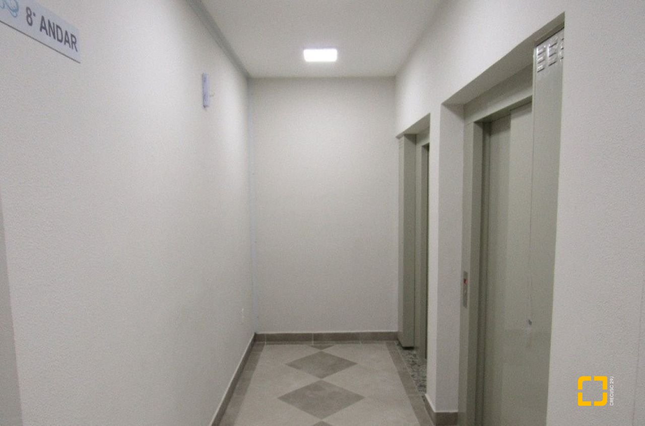 Apartamento com 49m², 2 quartos, 1 garagem, no bairro Praia de Fora em Palhoça