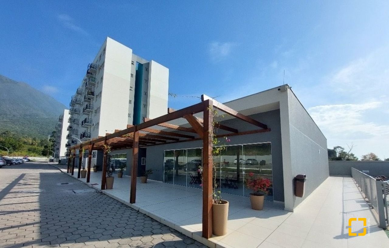 Apartamento com 49m², 2 quartos, 1 garagem, no bairro Praia de Fora em Palhoça