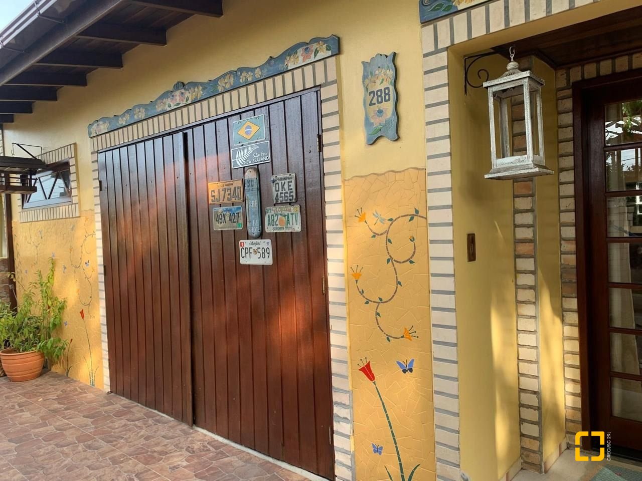 Casa com 157m², 4 quartos, 1 garagem, no bairro Armação em Florianópolis