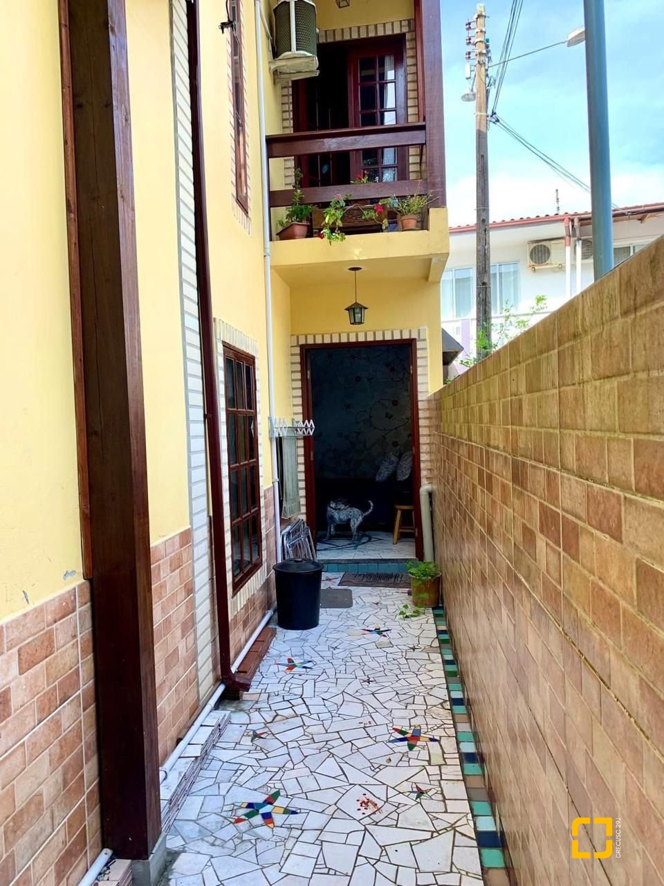 Casa com 157m², 4 quartos, 1 garagem, no bairro Armação em Florianópolis