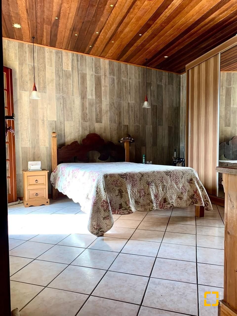 Casa com 157m², 4 quartos, 1 garagem, no bairro Armação em Florianópolis