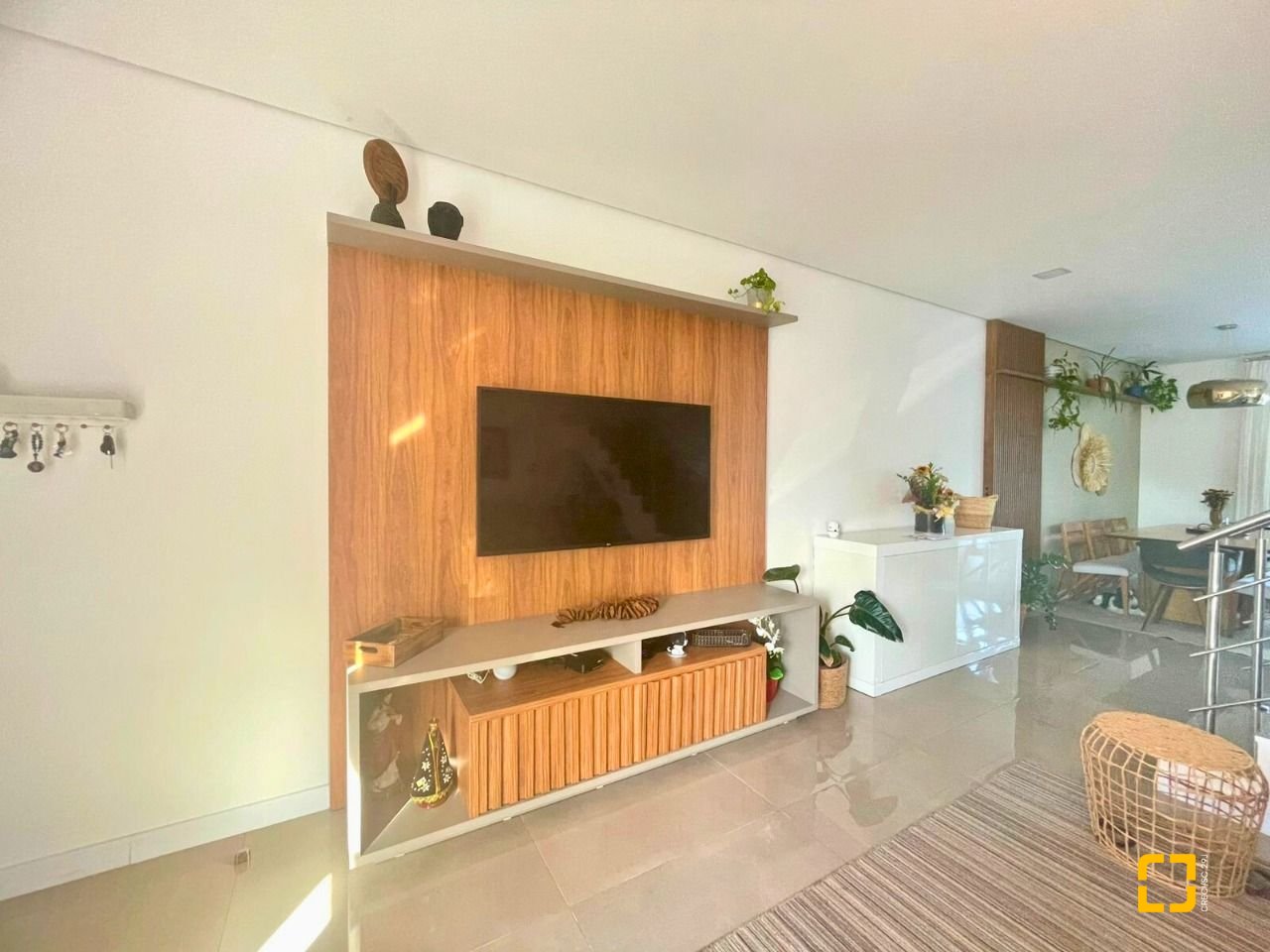 Casa com 141m², 6 quartos (sendo 3 suítes), 2 garagens, no bairro Ingleses em Florianópolis