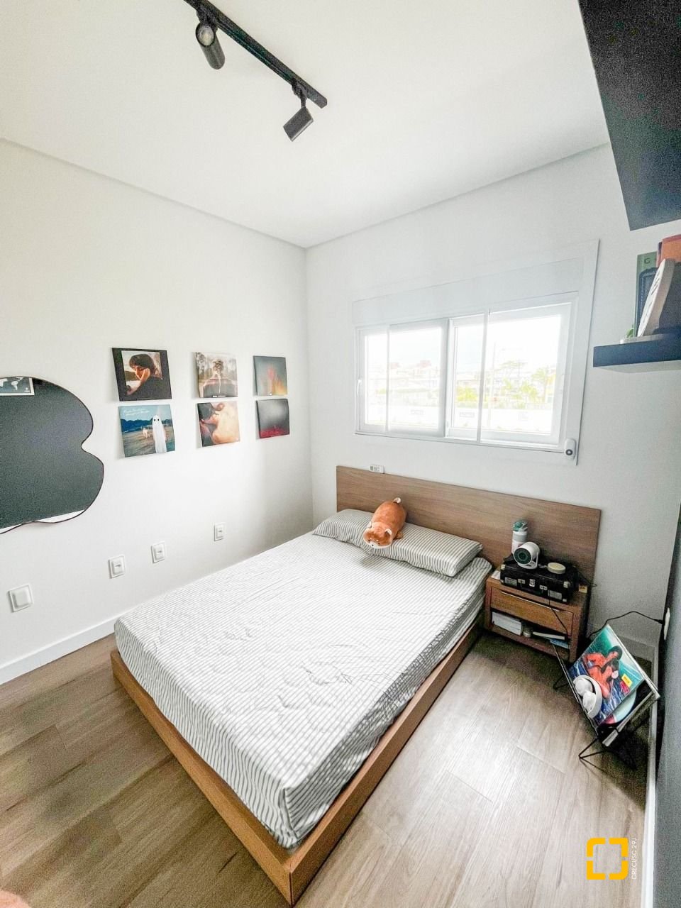 Casa com 141m², 6 quartos (sendo 3 suítes), 2 garagens, no bairro Ingleses em Florianópolis