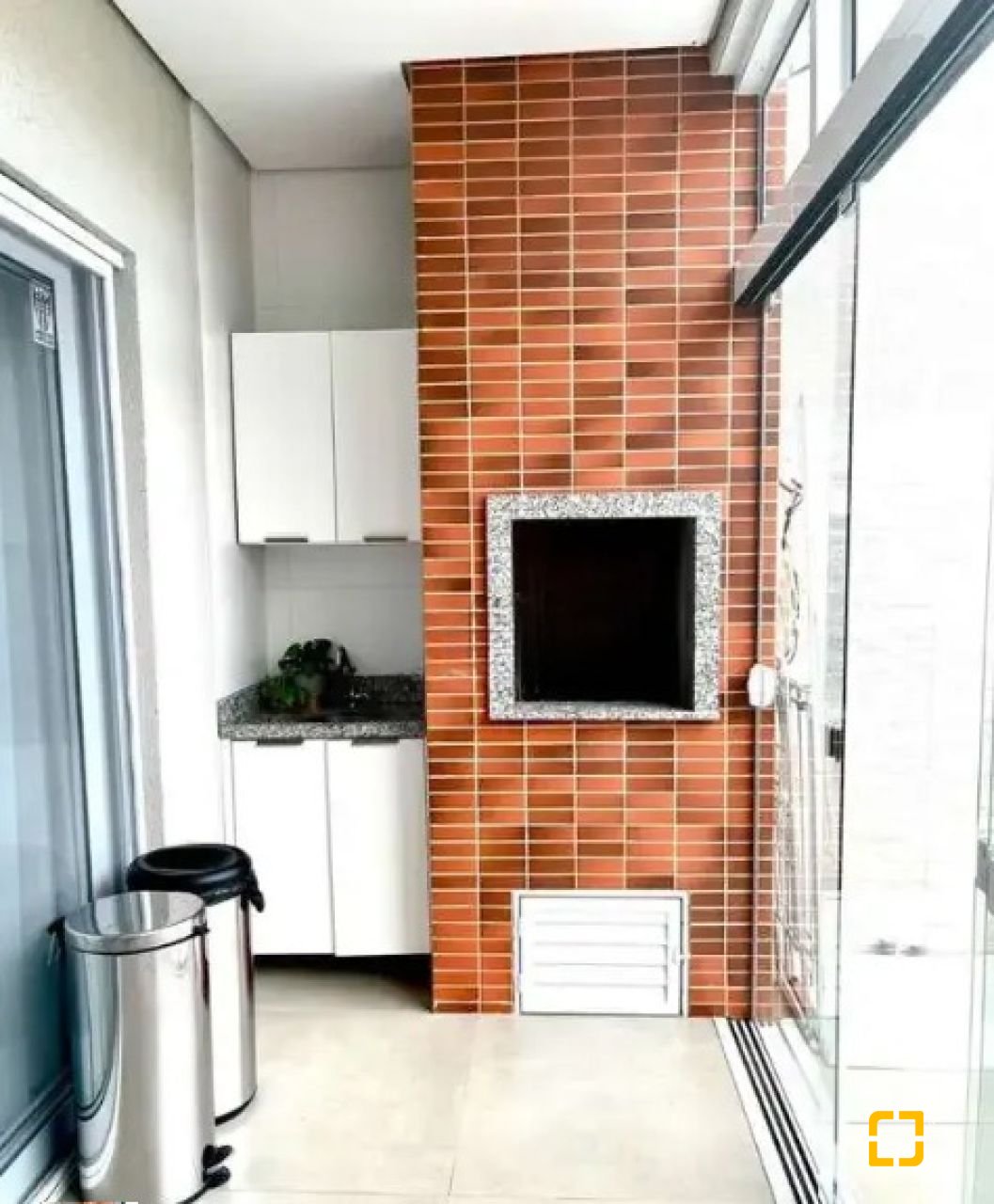 Casa com 141m², 6 quartos (sendo 3 suítes), 2 garagens, no bairro Ingleses em Florianópolis