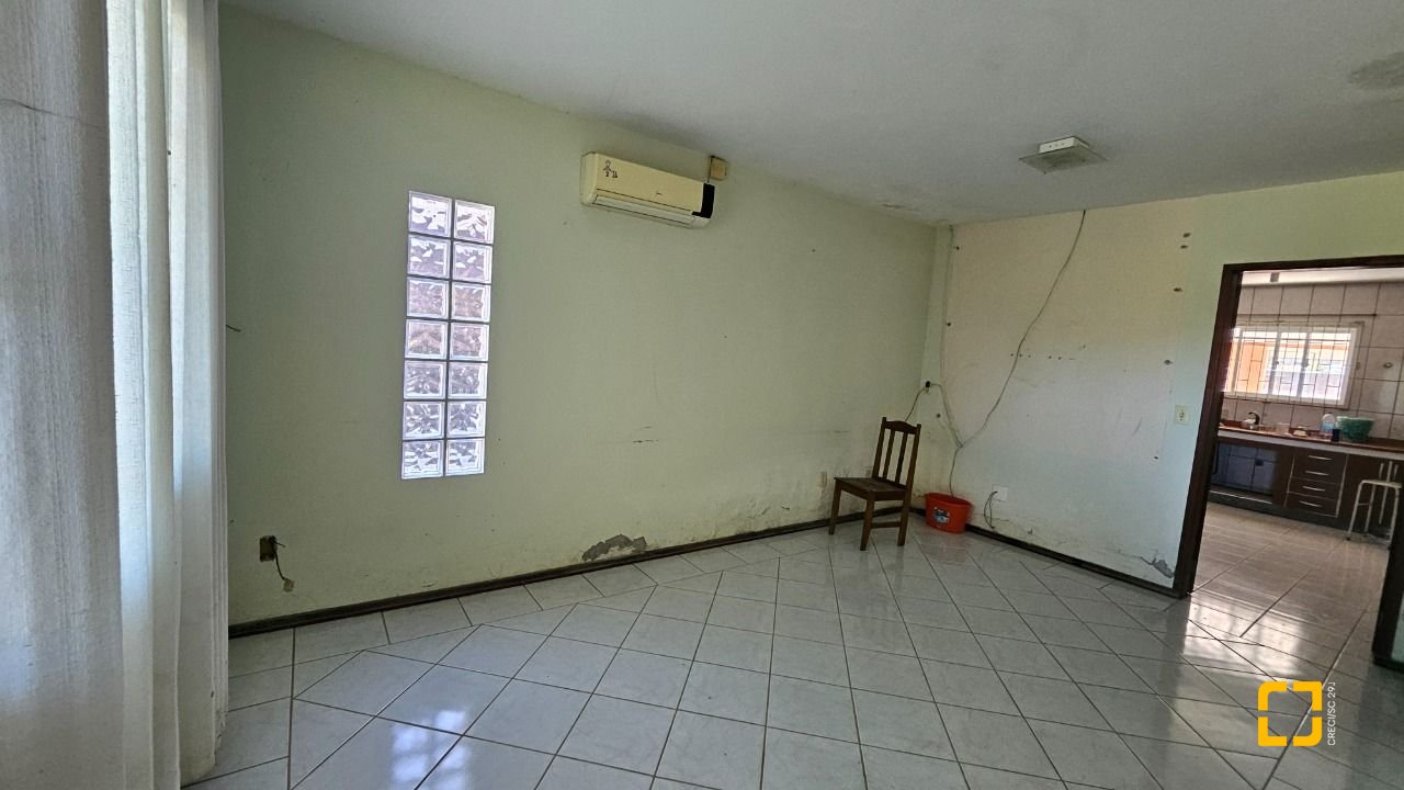 Casa com 141m², 3 quartos, 2 garagens, no bairro Campeche em Florianópolis