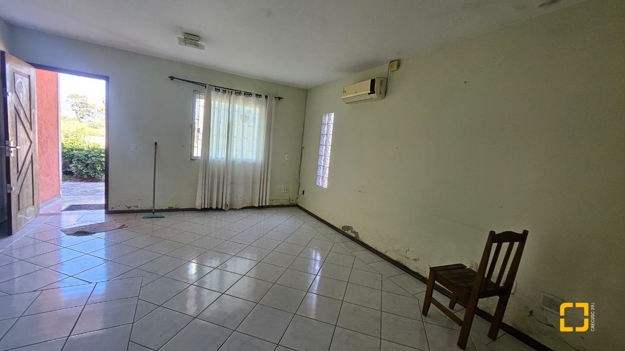 Casa com 141m², 3 quartos, 2 garagens, no bairro Campeche em Florianópolis