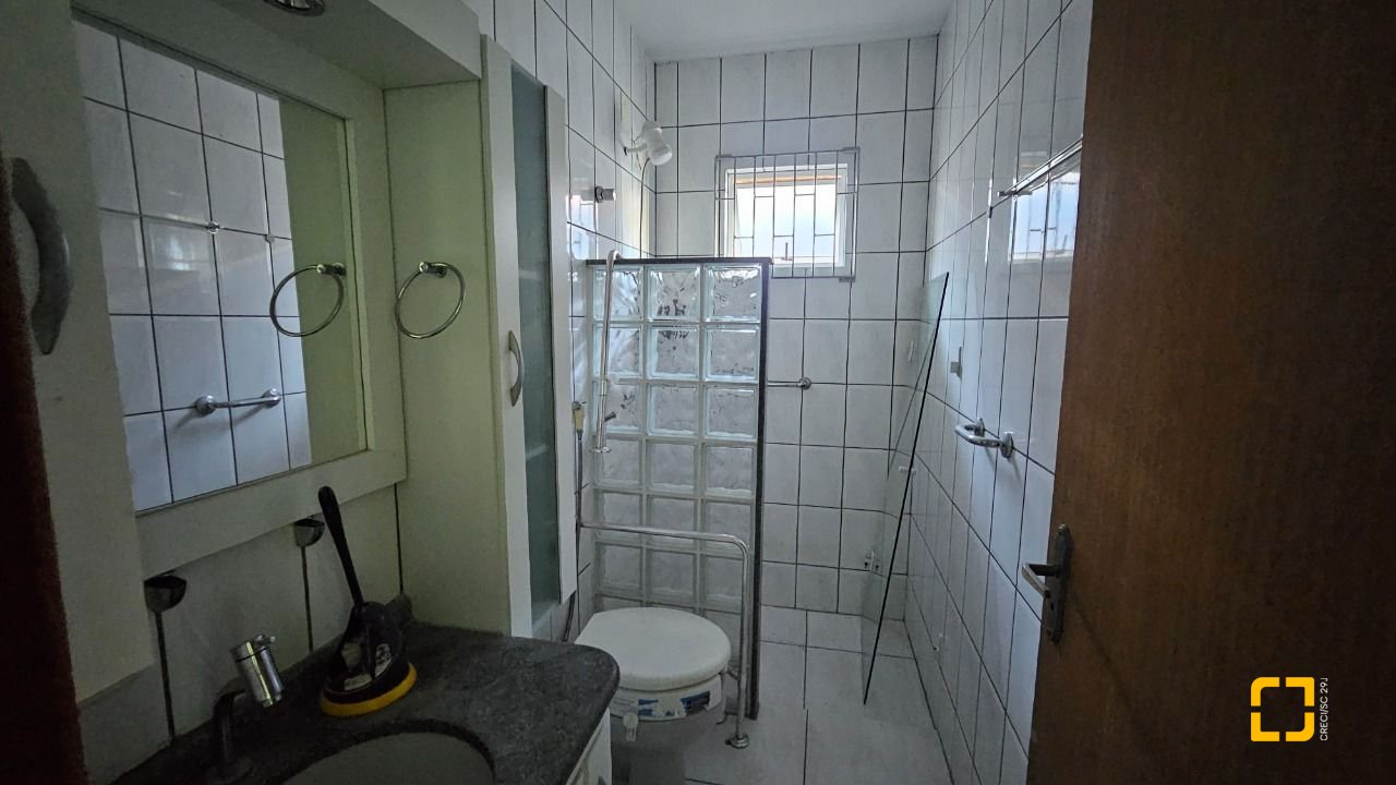 Casa com 141m², 3 quartos, 2 garagens, no bairro Campeche em Florianópolis