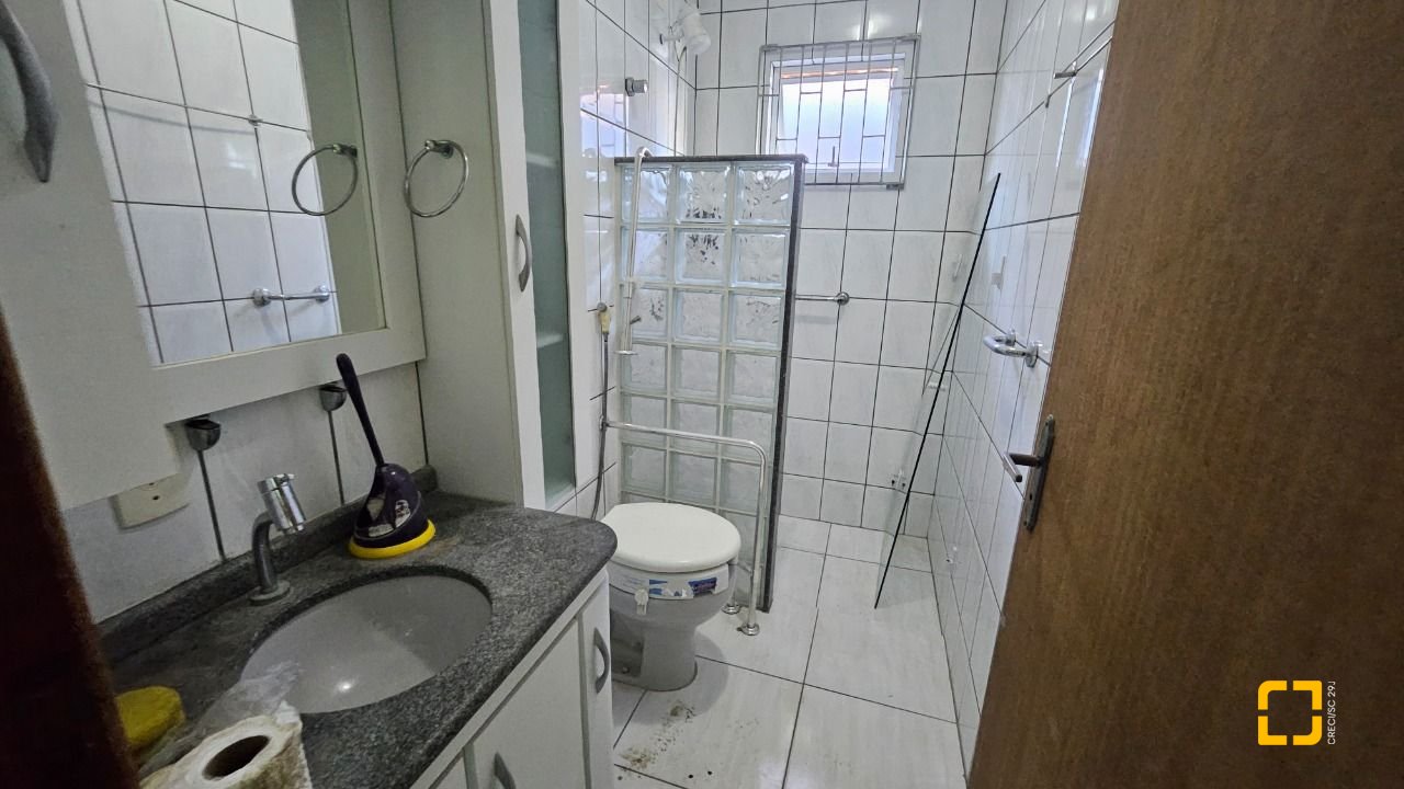 Casa com 141m², 3 quartos, 2 garagens, no bairro Campeche em Florianópolis
