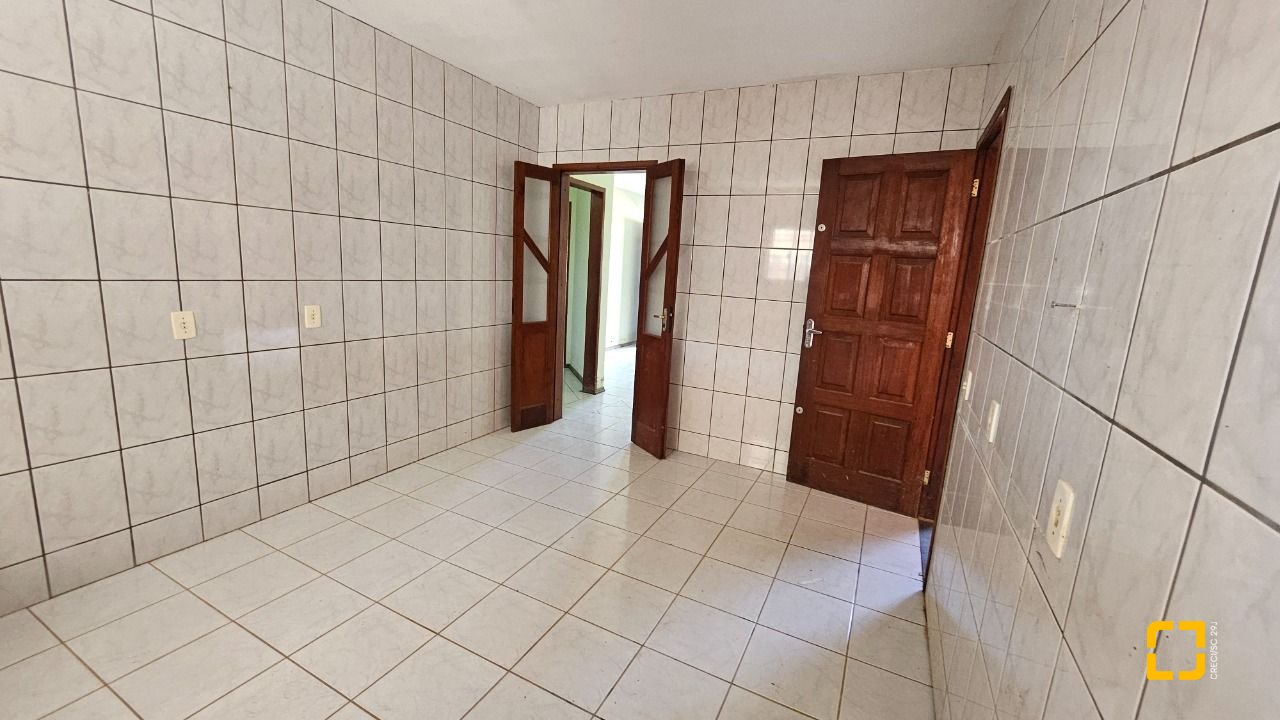 Casa com 141m², 3 quartos, 2 garagens, no bairro Campeche em Florianópolis