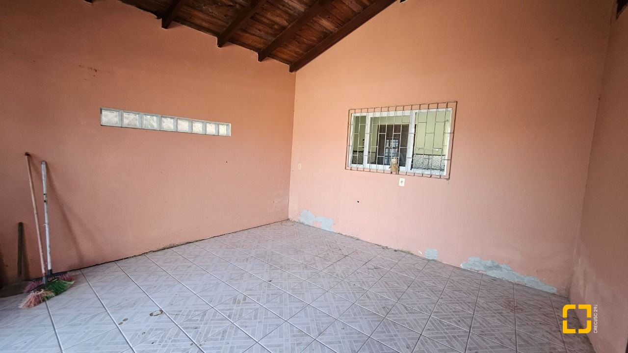 Casa com 141m², 3 quartos, 2 garagens, no bairro Campeche em Florianópolis