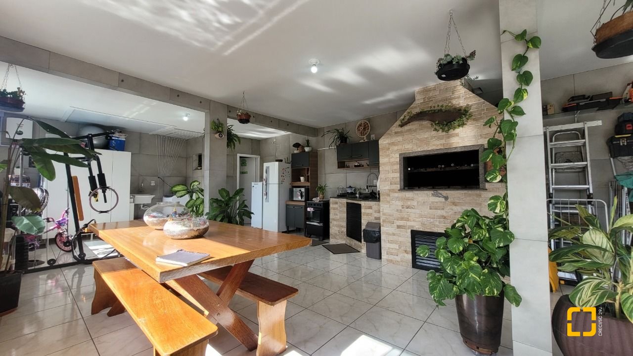 Casa com 177m², 3 quartos, 3 garagens, no bairro Bom Viver em Biguaçu