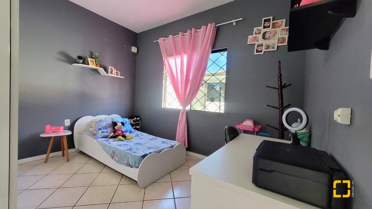 Casa com 177m², 3 quartos, 3 garagens, no bairro Bom Viver em Biguaçu