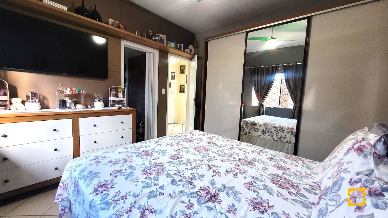 Casa com 177m², 3 quartos, 3 garagens, no bairro Bom Viver em Biguaçu