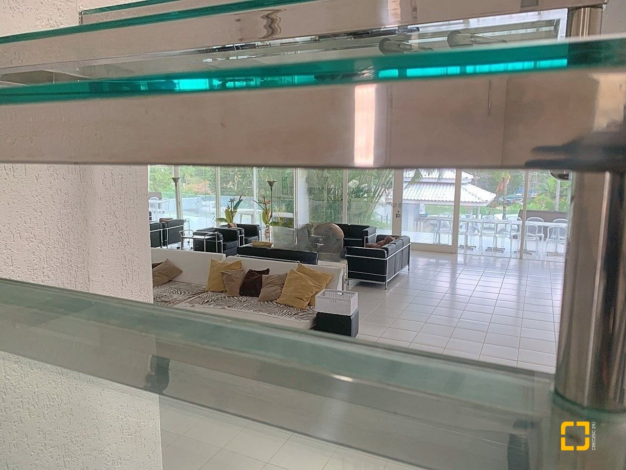 Casa com 870m², 16 quartos (sendo 8 suítes), 4 garagens, no bairro Lagoa da Conceição em Florianópolis