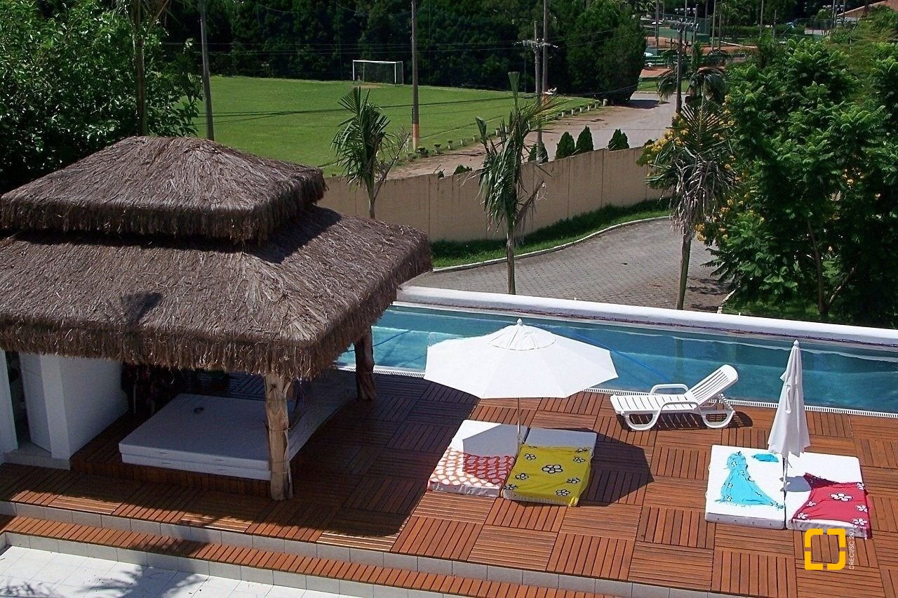 Casa com 870m², 16 quartos (sendo 8 suítes), 4 garagens, no bairro Lagoa da Conceição em Florianópolis