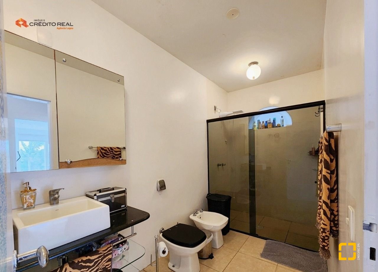 Casa com 870m², 16 quartos (sendo 8 suítes), 4 garagens, no bairro Lagoa da Conceição em Florianópolis