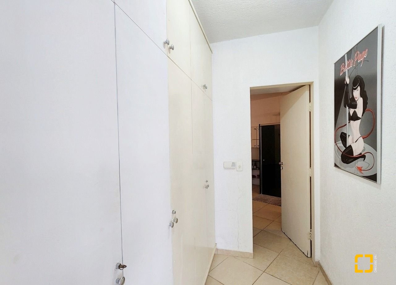 Casa com 870m², 16 quartos (sendo 8 suítes), 4 garagens, no bairro Lagoa da Conceição em Florianópolis