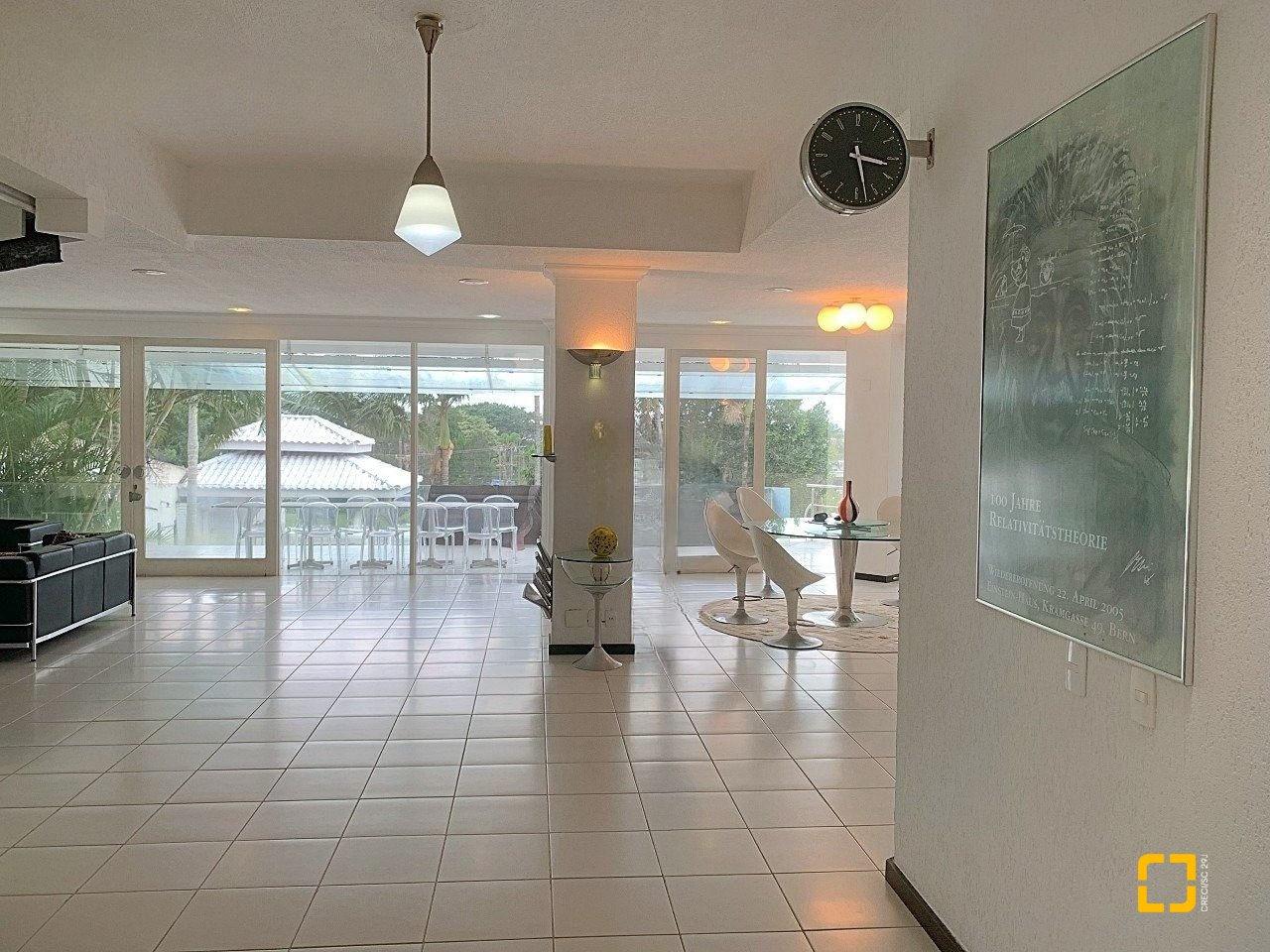 Casa com 870m², 8 quartos (sendo 8 suítes), 4 garagens, no bairro Lagoa da Conceição em Florianópolis