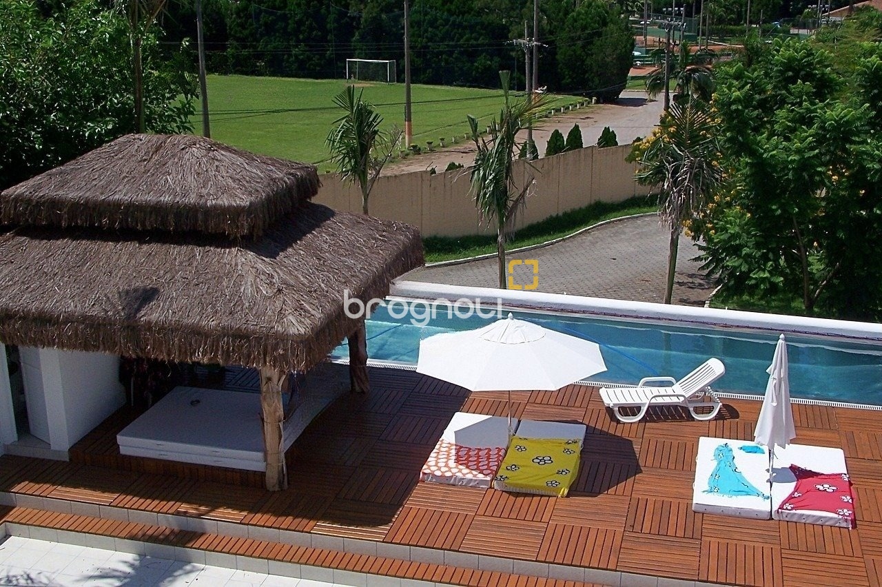 Casa com 870m², 8 quartos (sendo 8 suítes), 4 garagens, no bairro Lagoa da Conceição em Florianópolis
