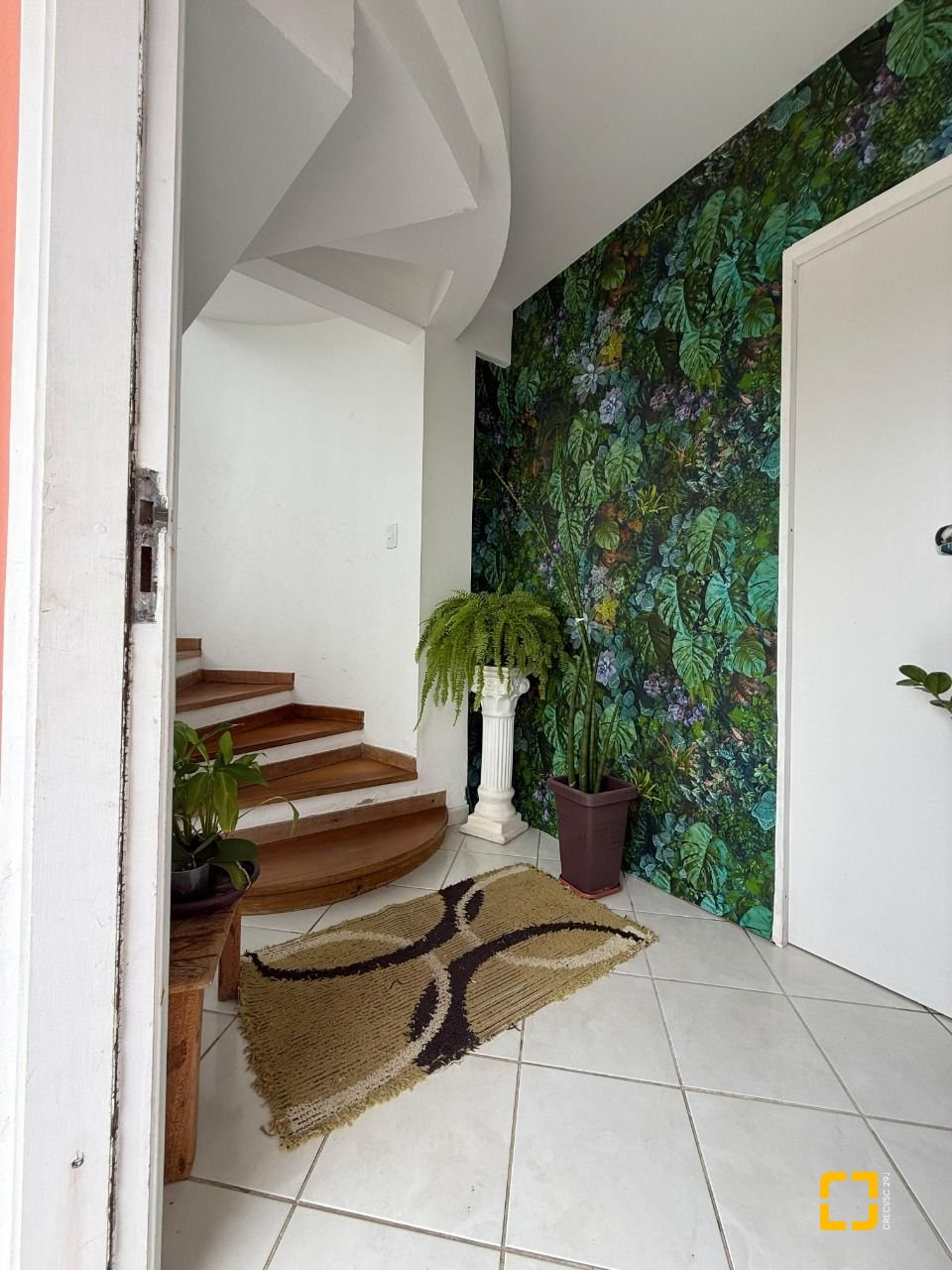 Casa com 502m², 9 quartos (sendo 3 suítes), 4 garagens, no bairro Ingleses em Florianópolis