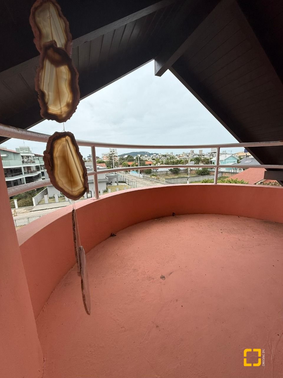 Casa com 502m², 9 quartos (sendo 3 suítes), 4 garagens, no bairro Ingleses em Florianópolis