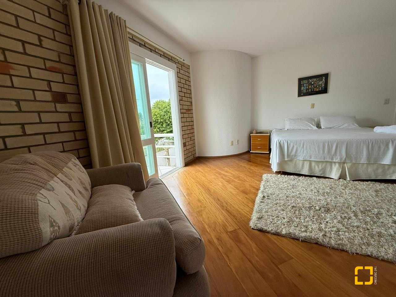 Casa com 502m², 9 quartos (sendo 3 suítes), 4 garagens, no bairro Ingleses em Florianópolis