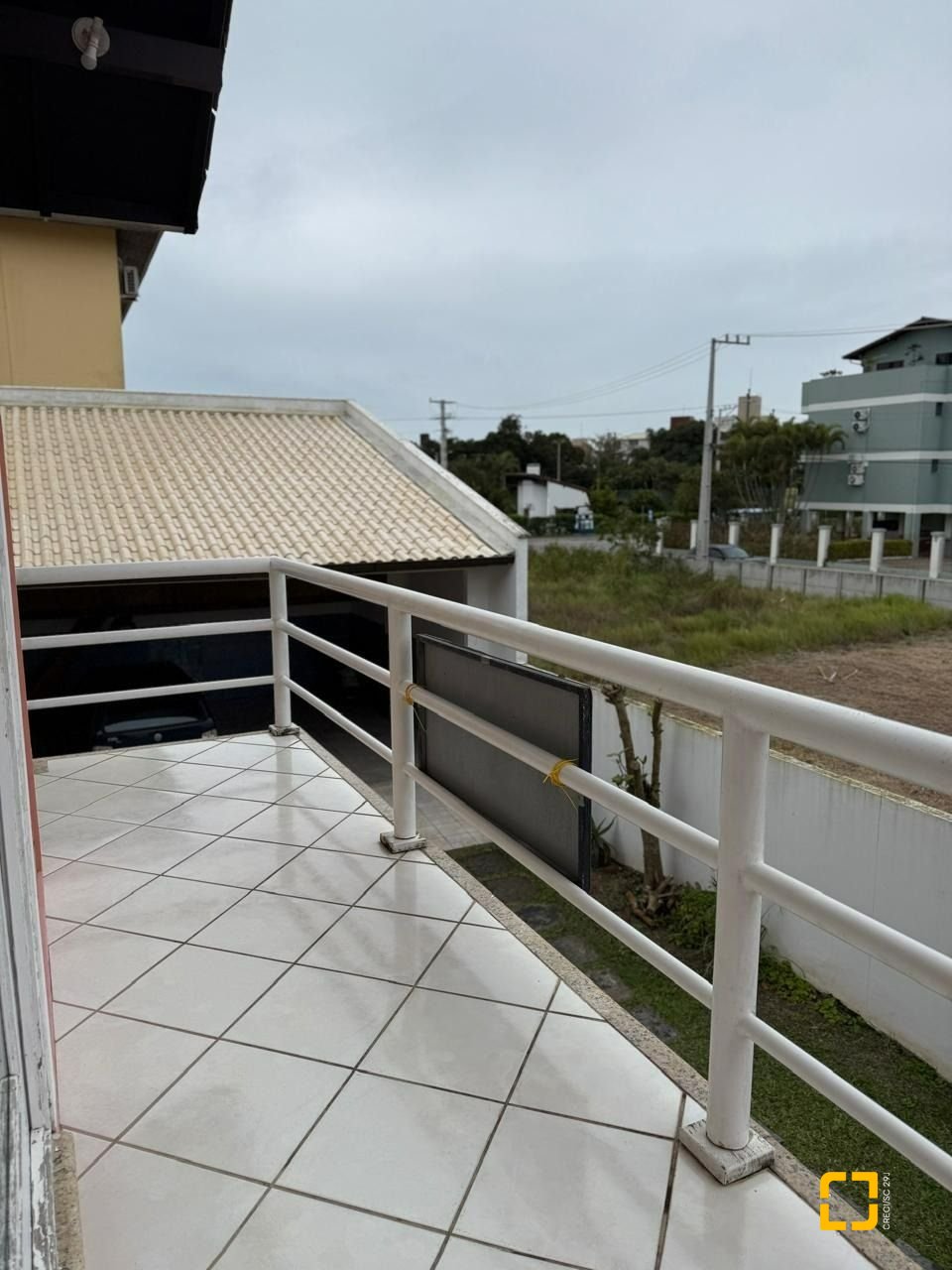 Casa com 502m², 9 quartos (sendo 3 suítes), 4 garagens, no bairro Ingleses em Florianópolis