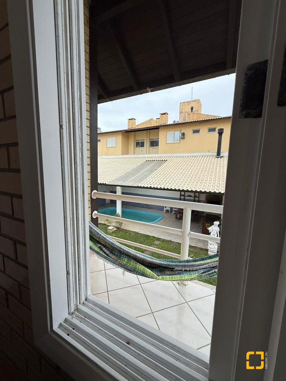 Casa com 502m², 9 quartos (sendo 3 suítes), 4 garagens, no bairro Ingleses em Florianópolis