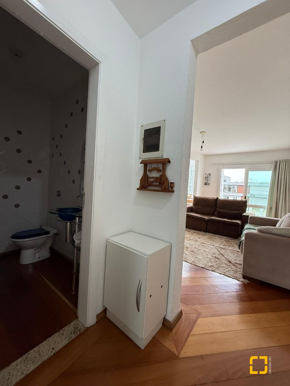 Casa com 502m², 9 quartos (sendo 3 suítes), 4 garagens, no bairro Ingleses em Florianópolis