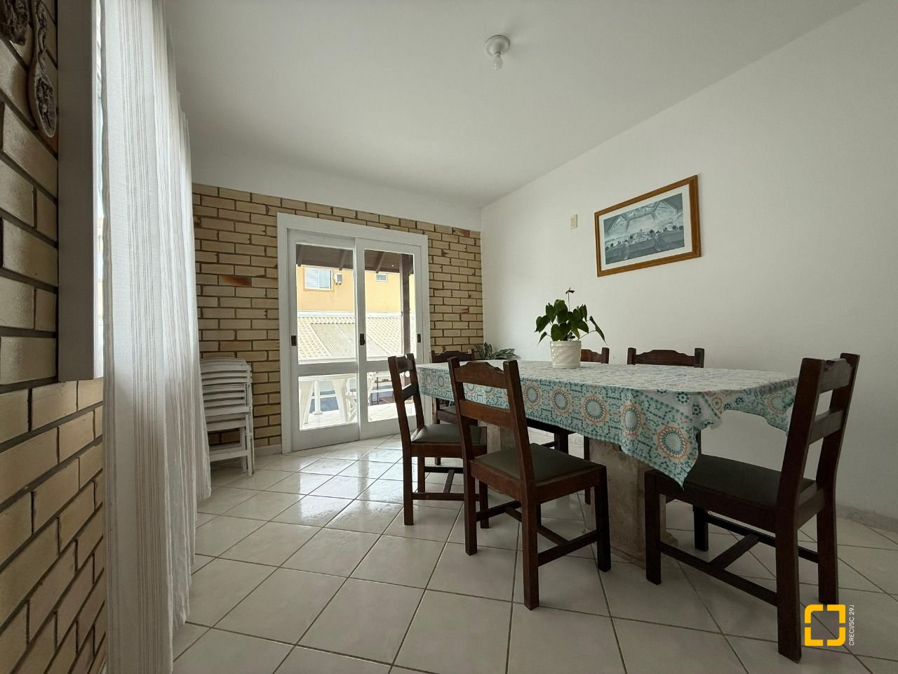 Casa com 502m², 9 quartos (sendo 3 suítes), 4 garagens, no bairro Ingleses em Florianópolis