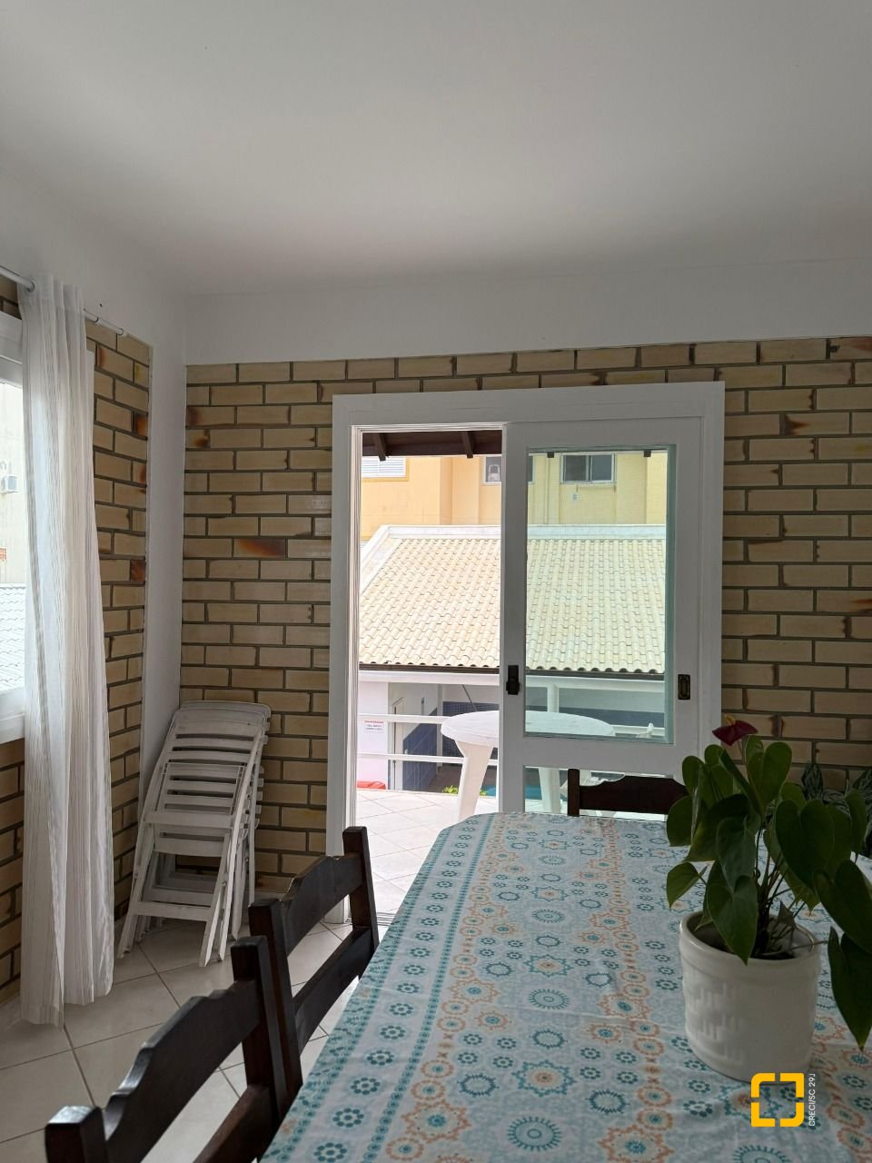 Casa com 502m², 9 quartos (sendo 3 suítes), 4 garagens, no bairro Ingleses em Florianópolis