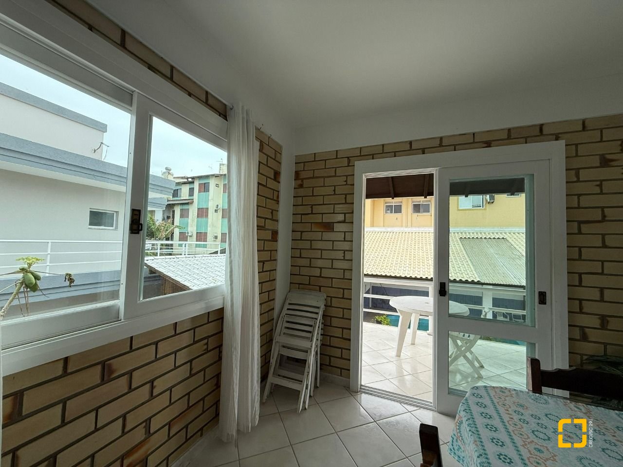 Casa com 502m², 9 quartos (sendo 3 suítes), 4 garagens, no bairro Ingleses em Florianópolis
