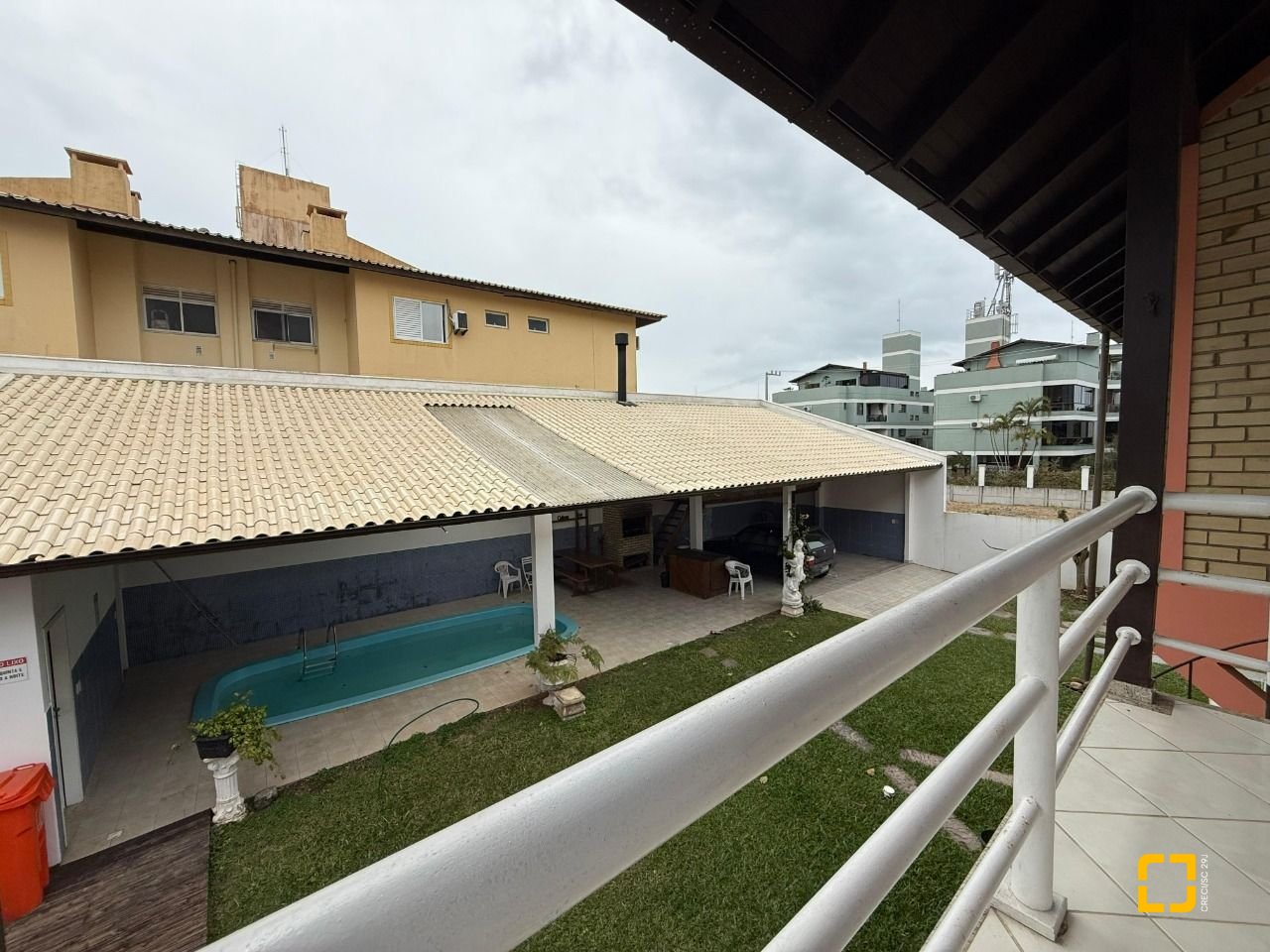 Casa com 502m², 9 quartos (sendo 3 suítes), 4 garagens, no bairro Ingleses em Florianópolis