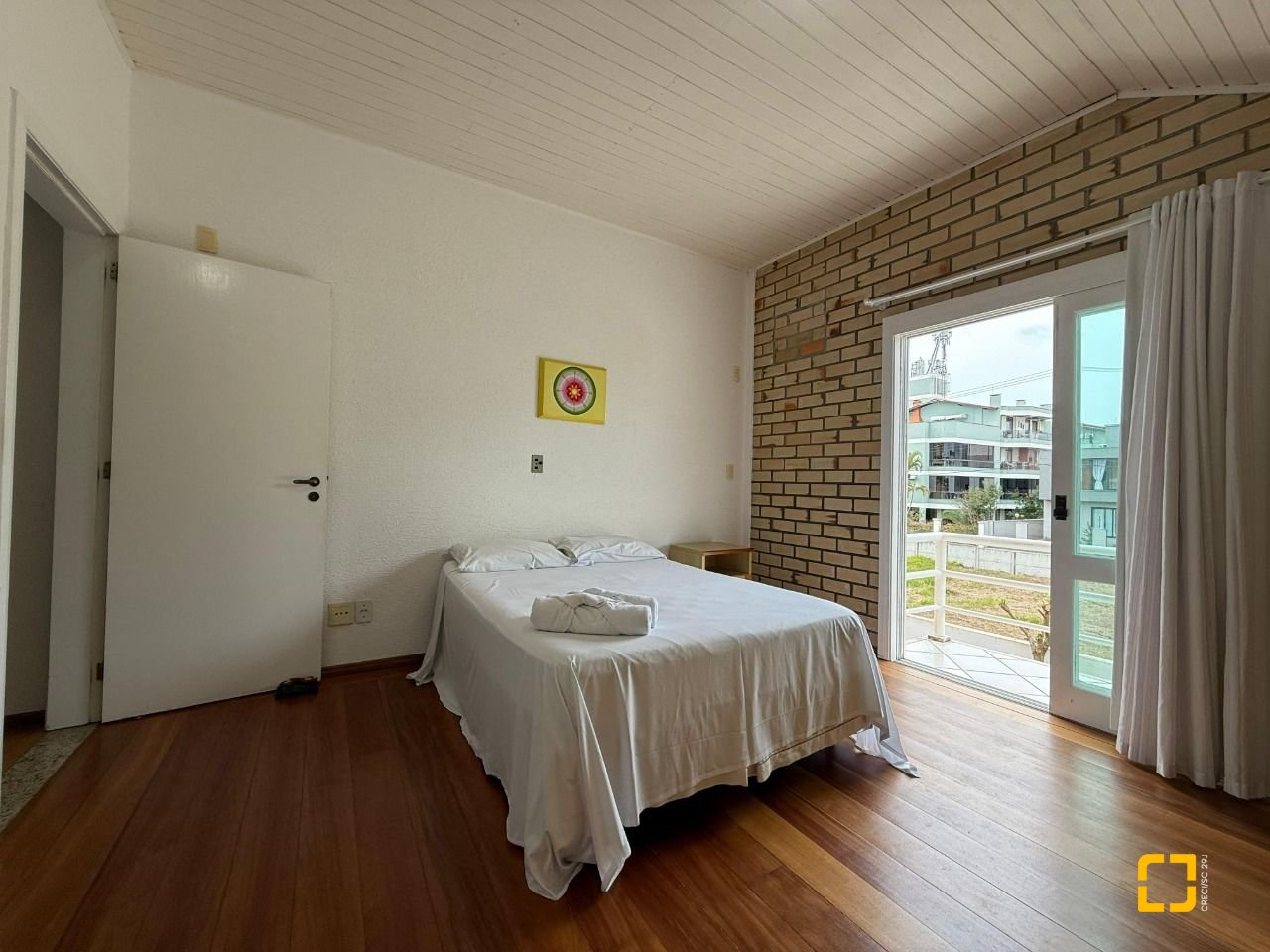 Casa com 502m², 9 quartos (sendo 3 suítes), 4 garagens, no bairro Ingleses em Florianópolis