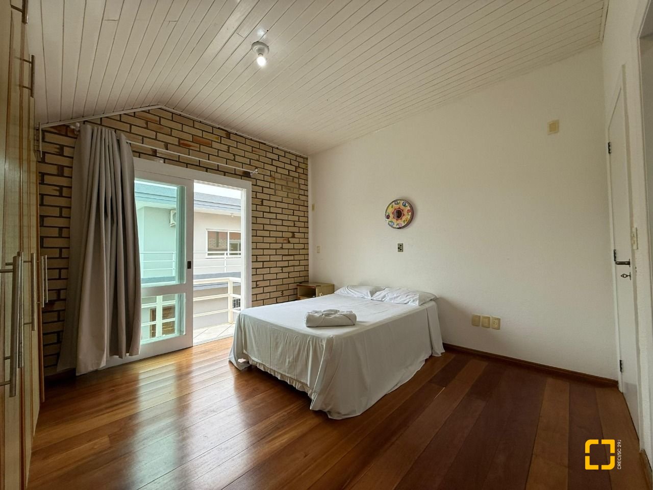 Casa com 502m², 9 quartos (sendo 3 suítes), 4 garagens, no bairro Ingleses em Florianópolis