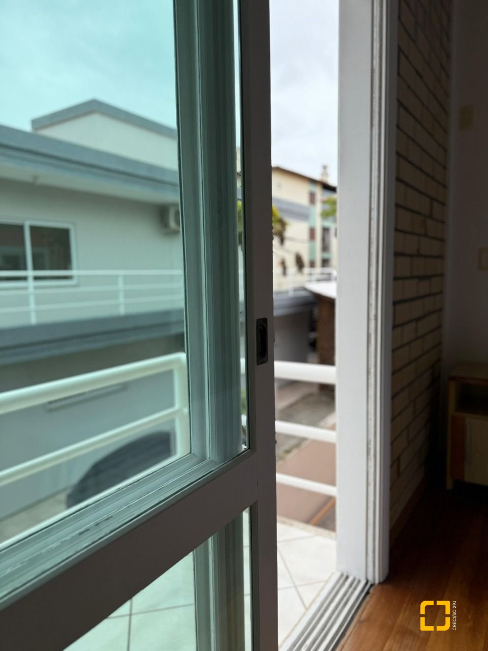 Casa com 502m², 9 quartos (sendo 3 suítes), 4 garagens, no bairro Ingleses em Florianópolis