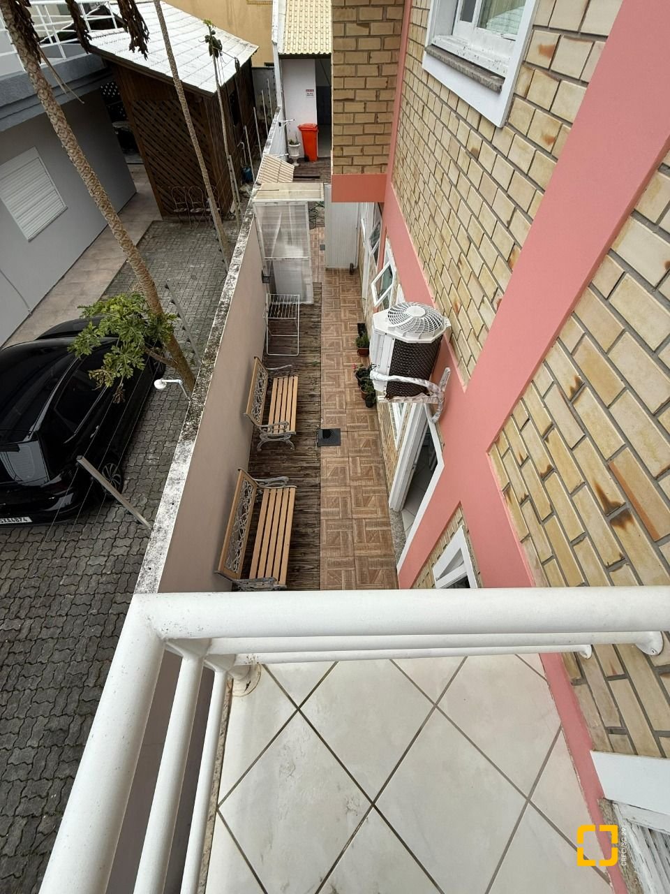 Casa com 502m², 9 quartos (sendo 3 suítes), 4 garagens, no bairro Ingleses em Florianópolis