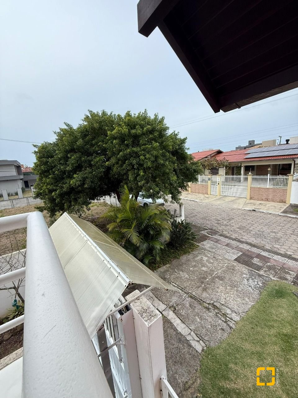 Casa com 502m², 9 quartos (sendo 3 suítes), 4 garagens, no bairro Ingleses em Florianópolis