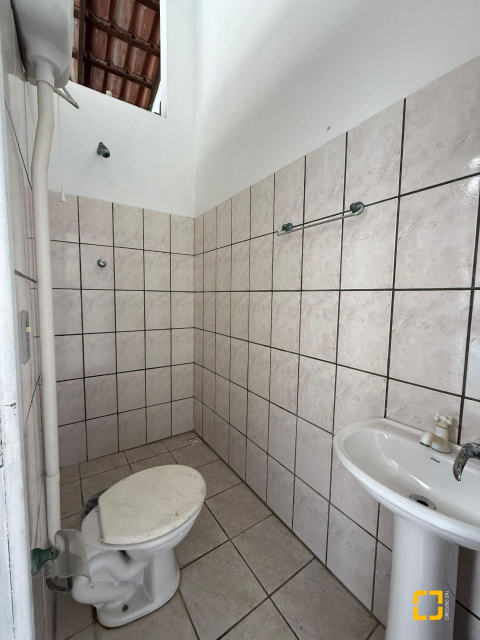 Casa com 502m², 9 quartos (sendo 3 suítes), 4 garagens, no bairro Ingleses em Florianópolis