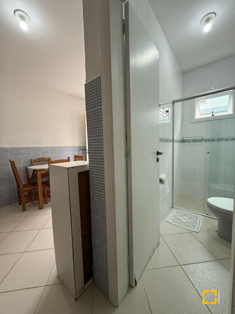 Casa com 502m², 9 quartos (sendo 3 suítes), 4 garagens, no bairro Ingleses em Florianópolis