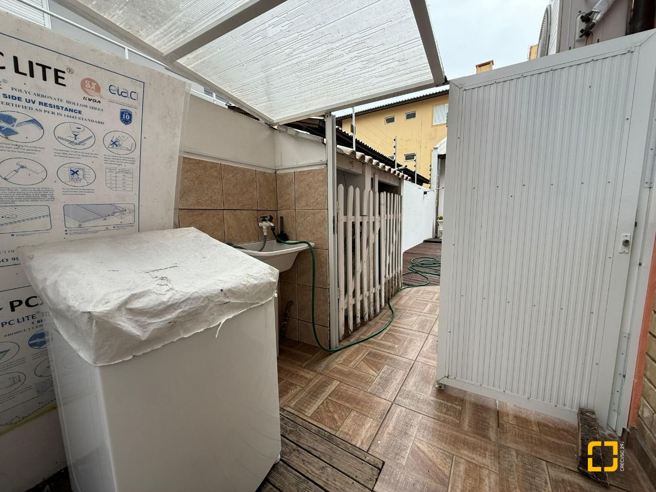 Casa com 502m², 9 quartos (sendo 3 suítes), 4 garagens, no bairro Ingleses em Florianópolis